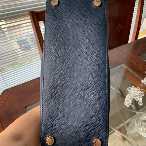 Michael Kors Dome Satchel Bag Emmy Saffiano Leather Medium Handbag - Picture 7 of 8